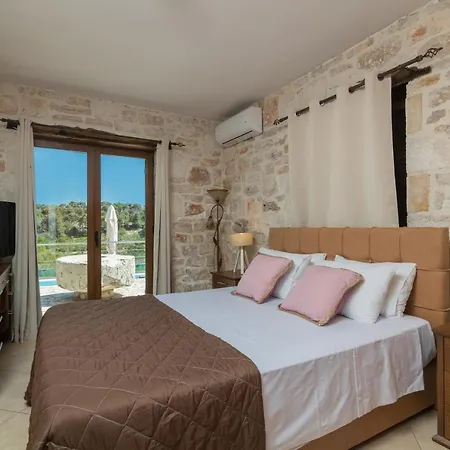 Navagio Villa Volimes