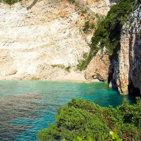 فيلة Navagio *